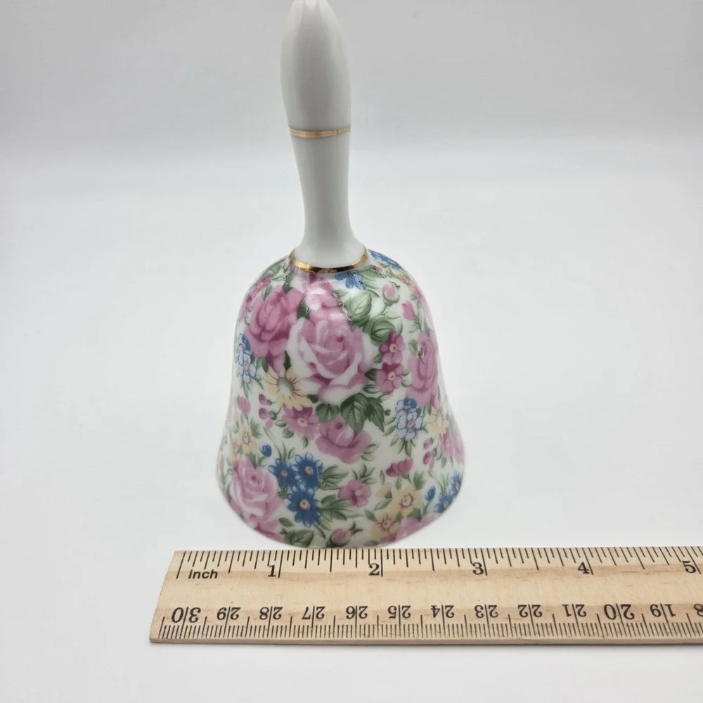 Vintage Laura Chintz Floral Dinner/Teatime Bell England‎ Cottagecore Shabbychic
